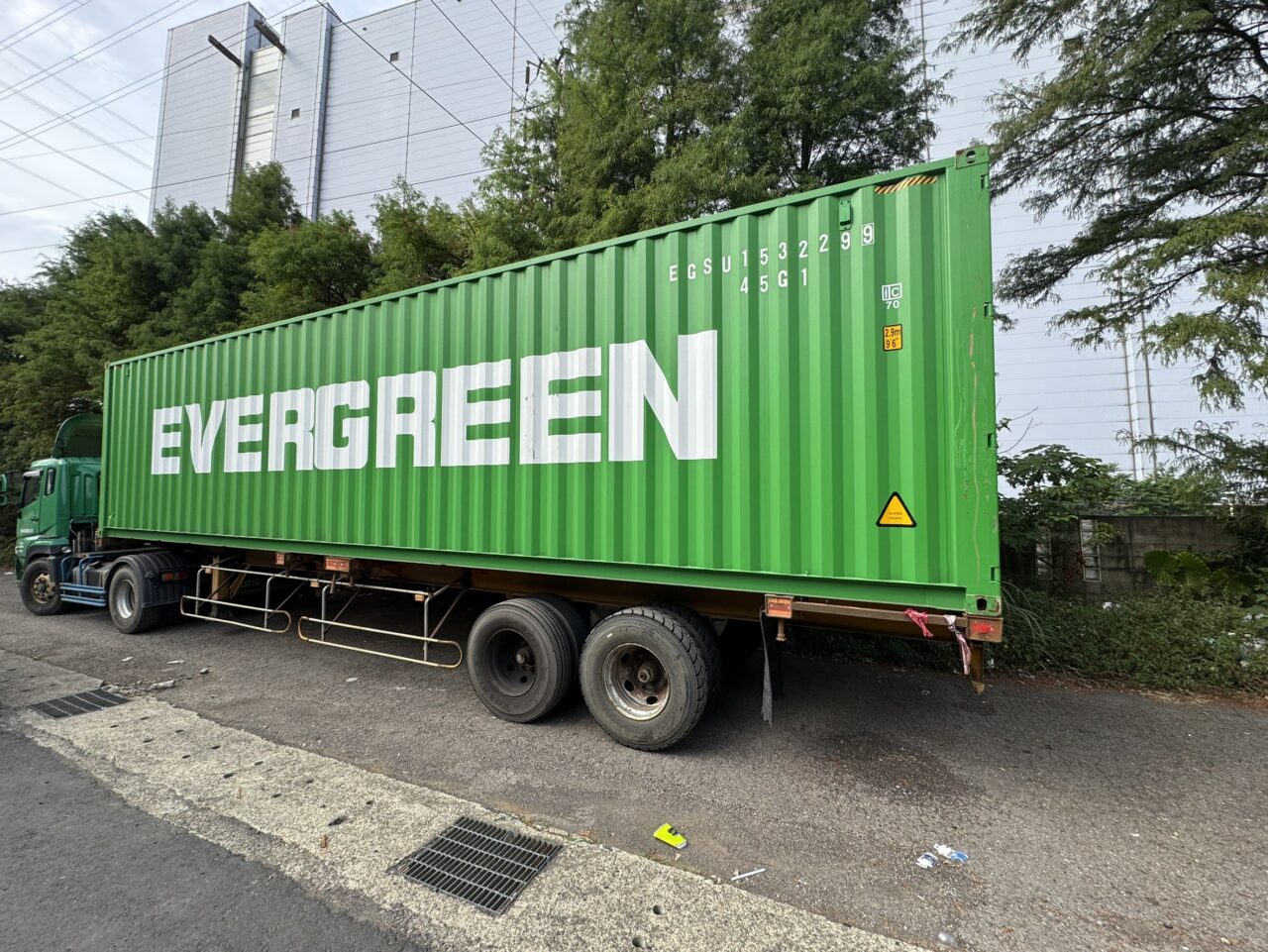 a Taiwanese family’s decision to emigrate to the United States and their experience using a professional international moving company (Ship2TW) to safely relocate their household belongings across the Pacific. The estimated cost of an international move from Taiwan to the U.S. in a 40-foot shipping container is approximately US $10,000 including Shipping a piano by sea.